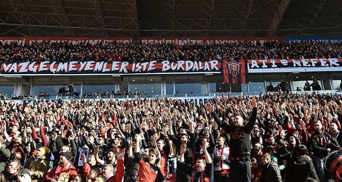 Eskişehirspor taraftarından 'İsyan Yürüyüşü'