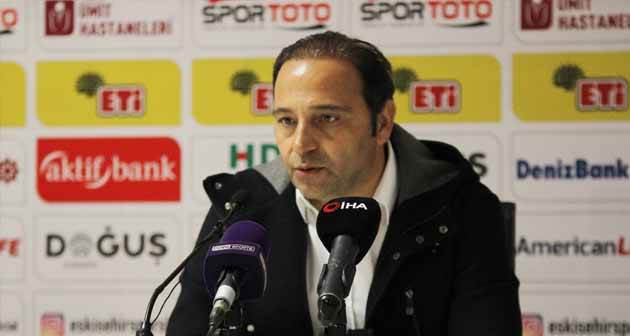 Eskişehirspor Teknik Direktörü Fuat Çapa: Puan farkını azalttık