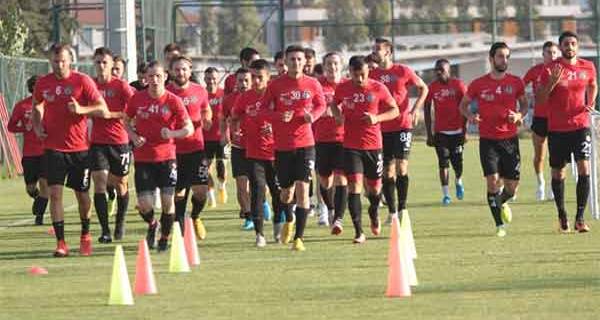 Eskişehirspor TFF'ye 40 kişilik liste bildirdi