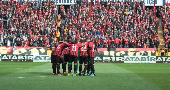 Eskişehirspor'u zafer için uğurluyoruz!