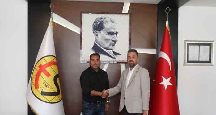Eskişehirspor'un yeni Teknik Direktörü Cem Karaca