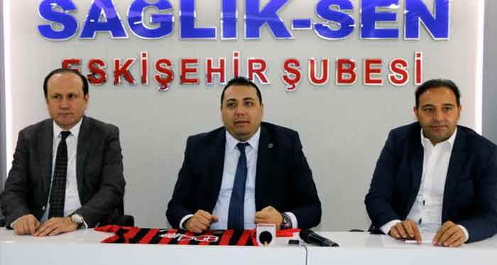 Fuat Çapa: Eskişehirspor'un ayakta kalmasını sağlamaya çalışıyoruz