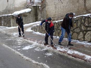 Hisarcık Belediyesi’Nin Temizlik Ve Kar Mesaisi
