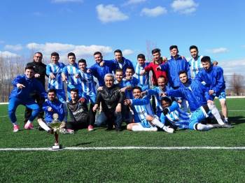 Hisarcık Belediyespor Şampiyonluk Kupasını Aldı
