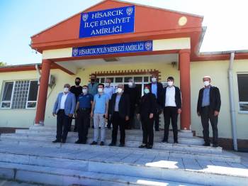 Hisarcık’Ta Güvenlik Güçleri İle Sağlık Personeli Ve İtfaiye Ekiplerine Bayram Ziyareti
