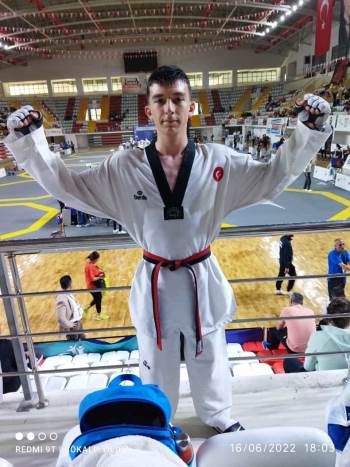 İkinci Kez Kez Türkiye Taekwondo Şampiyonası’Nda Birinci Oldu
