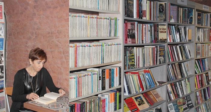 İşçiler Çöpe Atılan Kitaplardan Kütüphane Kurdu