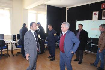 Kaymakam Abbasoğlu, Okul Servisleri Ve Okulun Onarım Yapılacak Bölümlerini Kontrol Etti
