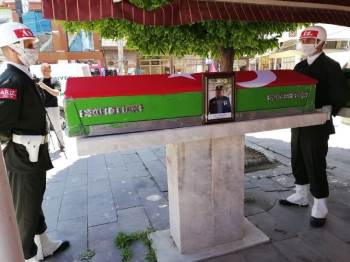 Kazada Ölen Kıbrıs Gazisi Askeri Törenle Toprağa Verildi

