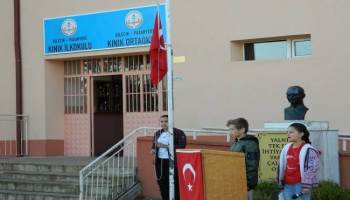 Kınık Köyünde 10 Kasım Atatürk’Ü Anma Programı Düzenlendi

