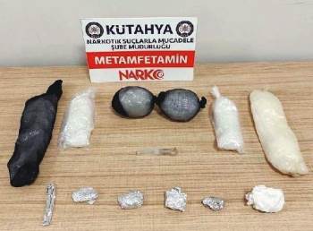 Kütahya’Da 1 Kilo Uyuşturucu Ele Geçirildi: 2 Gözaltı
