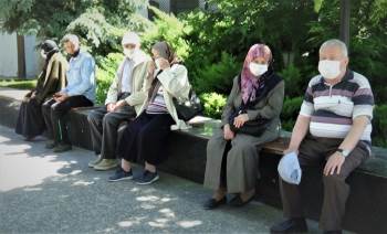 Kütahya’Da 65 Yaş Ve Üstü Vatandaşlara Sokağa Çıkma Kısıtlaması
