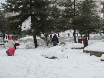 Kütahya’Da Okullara 1 Gün Kar Tatili
