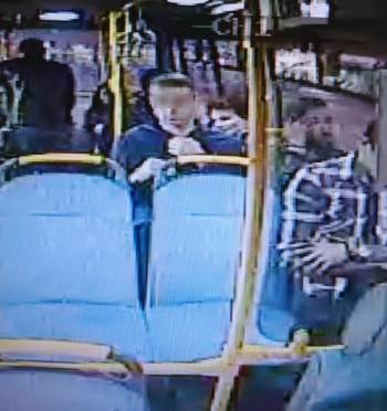 Kütahya’Da Otobüste Üniversite Öğrencisini Taciz Ettiği İddia Elen Zanlı Yakalandı
