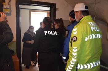 Kütahya’Da Yaşlıların İhtiyaçlarını Polis Karşılıyor
