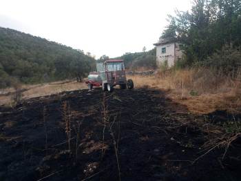 Kütahya’Daki Yangın Orman Ve Evlere Sıçramadan Söndürüldü
