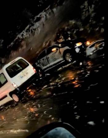 Kütahya-Eskişehir Karayolunda Zincirleme Trafik Kazası: 1 Yaralı
