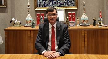 Kütahya’Nın Yeni Belediye Başkanı Eyüp Kahveci Mazbatasını Aldı, Görevine Başladı
