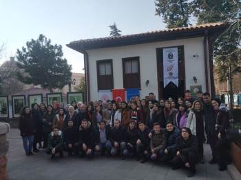 Lise Öğrencilerine Ankara Gezisi
