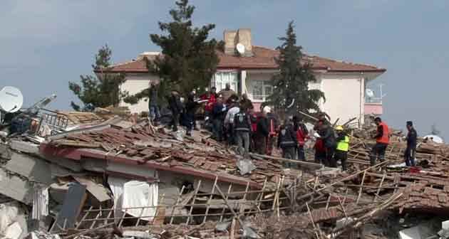 Malatya'da deprem: Ölü ve yaralılar var