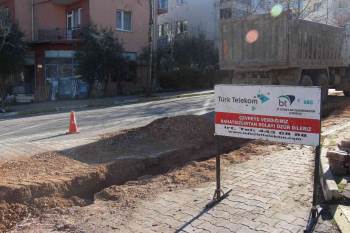 Osmaneli’Nde Elektrik Hatları Yer Altına Alınıyor
