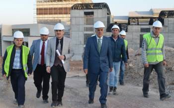 Rektör Uysal, Dpü Kongre Ve Kültür Merkezi İnşaatını İnceledi
