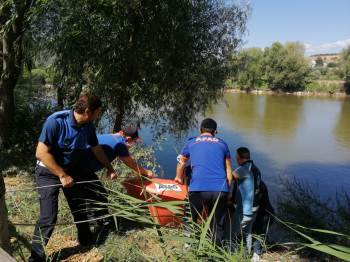 Sakarya Nehri’Ni Geçmek İsterken Kaybolan Genç İçin İzmir’Den Özel Ekip Geliyor
