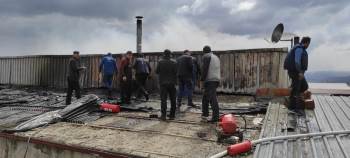 Sanayi Sitesinde Çıkan Yangında Panik Anları Güvenlik Kamerasında
