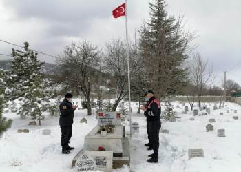 Şehit Jandarma Komando Er Özbay, Kabri Başında Anıldı

