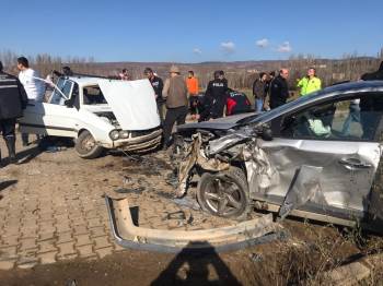 Simav’Da Trafik Kazası: 8 Yaralı
