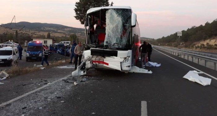 Uşak’ta otobüs kazası: Ölü ve yaralılar var!