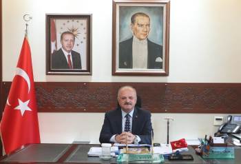 Vali Özdemir Çakacak’In 29 Ekim Cumhuriyet Bayramı Kutlama Mesajı