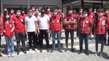 Yangın Bölgesi İçin 41 Gönüllü Genç Yardıma Gitti
