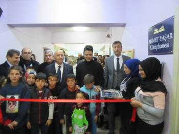 Yenimahalle Belediye Başkanı Fethi Yaşar’In Torunu Memleketindeki Köy Okuluna Kütüphane Kurdu
