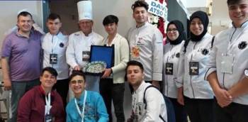 Yoncalı Meslekî Ve Teknik Anadolu Lisesi Mutfak Yarışmasında Türkiye İkincisi
