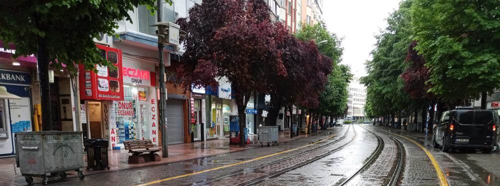 Eskişehir'de sokaklar boş kaldı