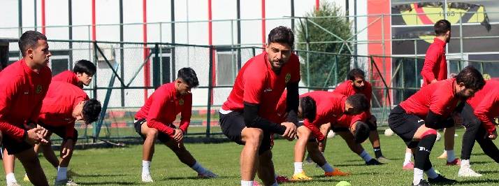 Eskişehirspor ligin ilk maçına hazırlanıyor