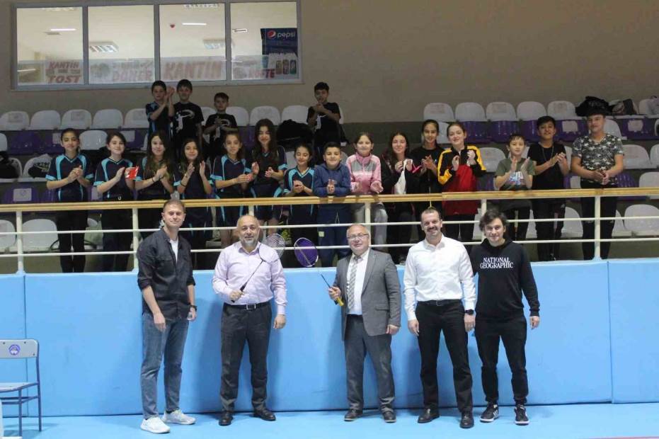 Okul Sporları ‘Badminton’ Müsabakaları Başlad…