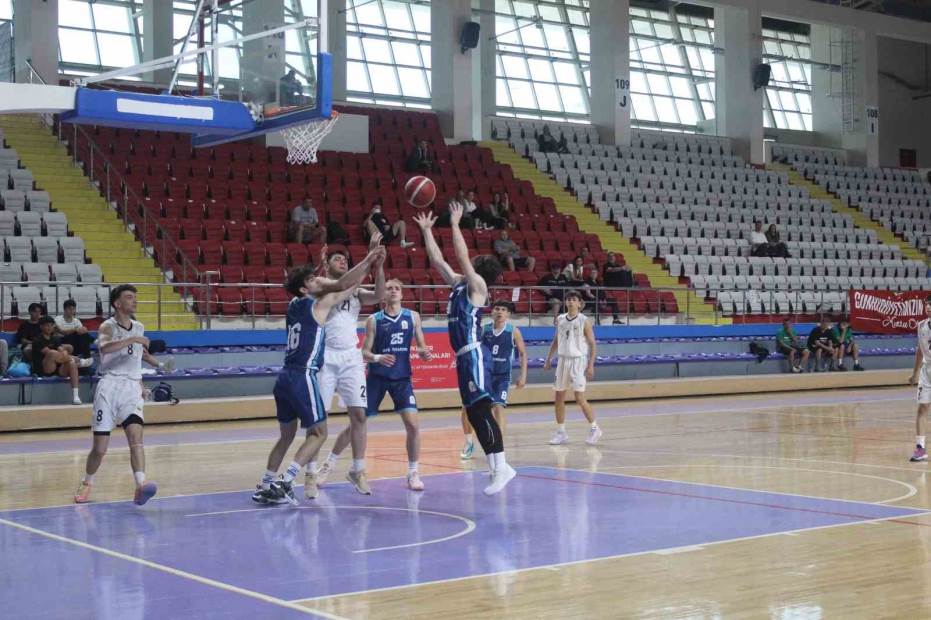 U-18 Erkekler Anadolu Şampiyonları Grup Müsab…
