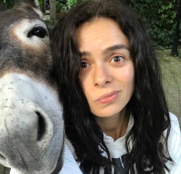 Özge Özpirinçci'nin 'sıpa'sı büyüdü 