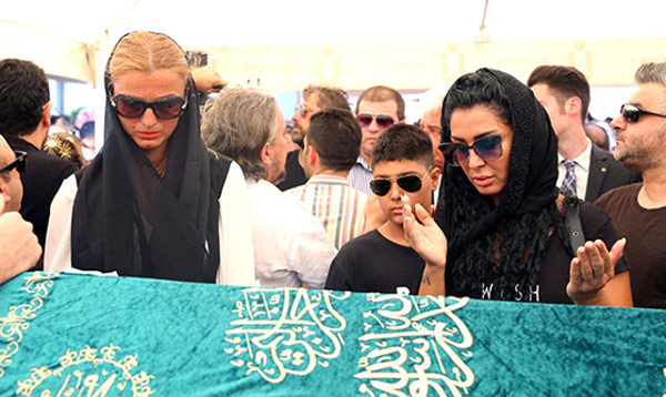 Vatan Şaşmaz'ın cenazesinde büyük ayıp