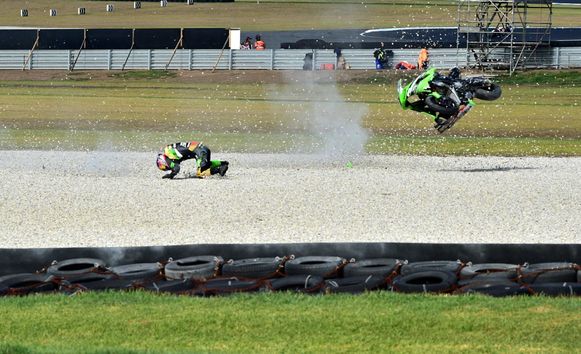 Korkunç kaza! Kenan Sofuoğlu 275 km hızla...