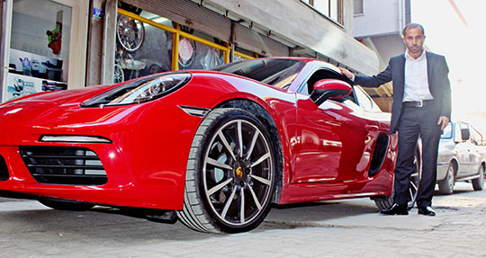 Dondurmadan çıkan yarım milyonluk lüks otomobili aldı