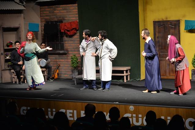 Eskişehir Şenlik Çıkmazı tiyatro gösterisi