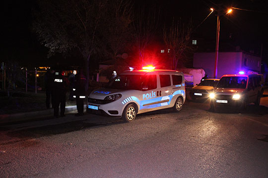 Barışmak için çağırıp öldürdü!