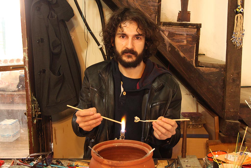 Camla tanıştı mesleğini bıraktı