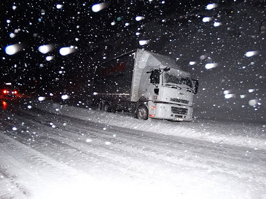 Zincirsiz araçlara izin verilmiyor
