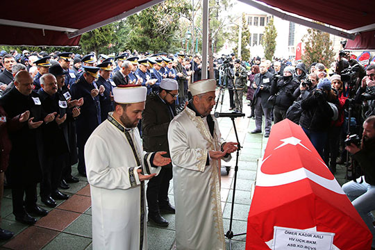 Babasına son bakışı yürekleri dağladı