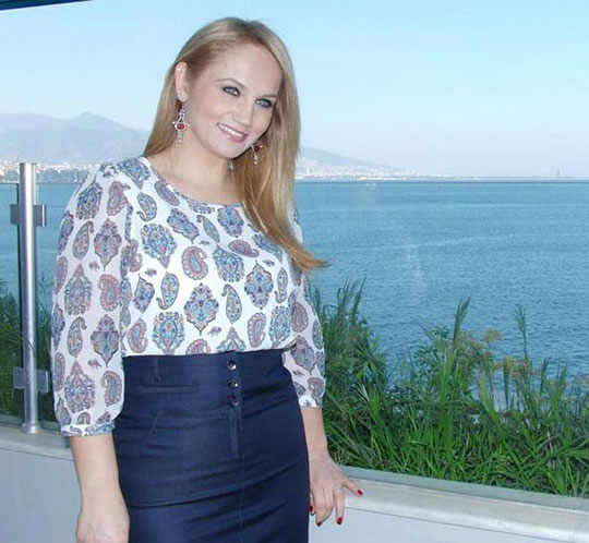 Pınar Aydınlar'a hapis cezası