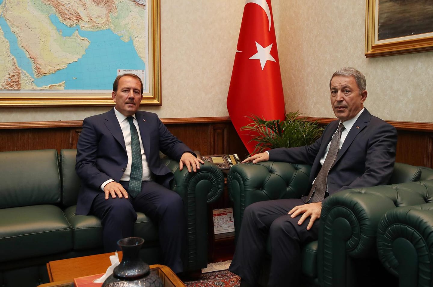 Karacan'dan Hulusi Akar'a ziyaret